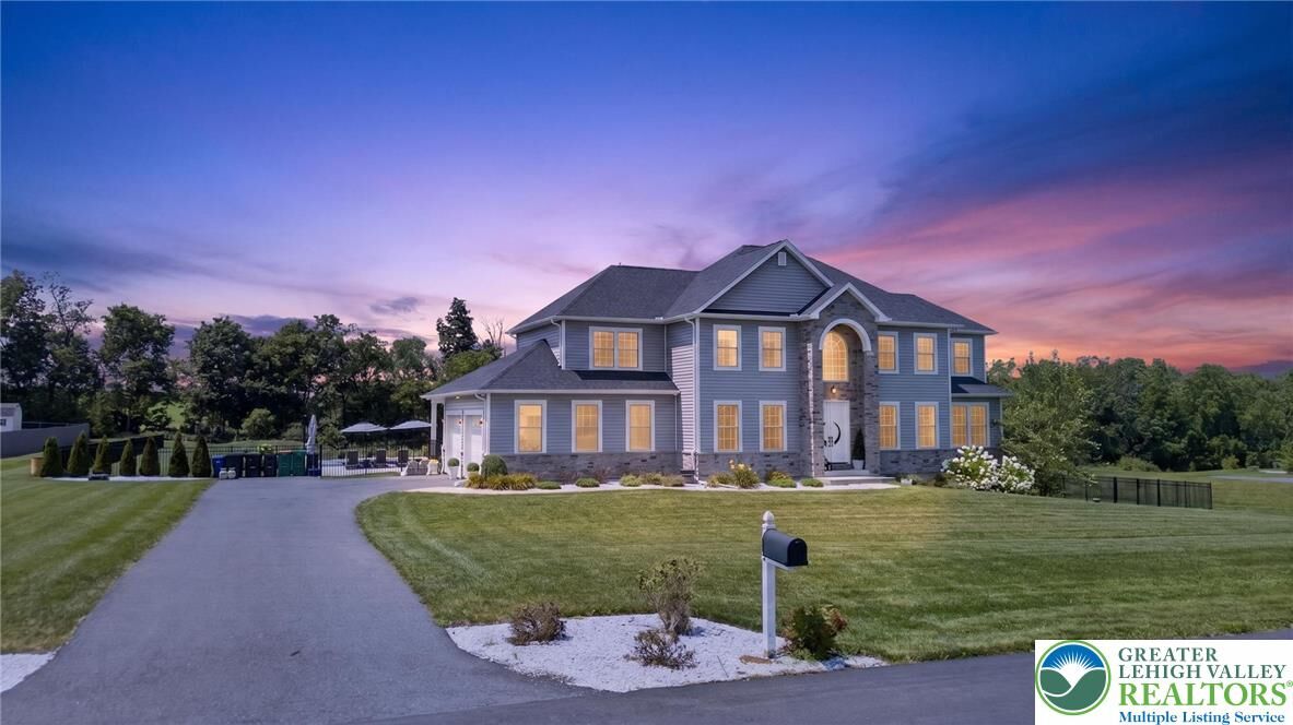 Property Photo:  1333 Colony Lane  PA 18072 