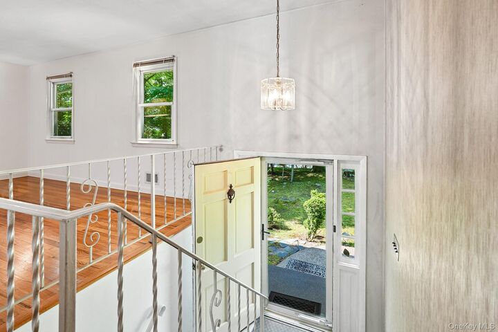 Property Photo:  2 Cobblestone Road  NY 10952 
