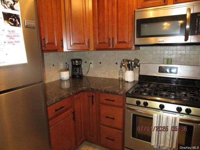 Property Photo:  28 Lexington Hill 6  NY 10926 