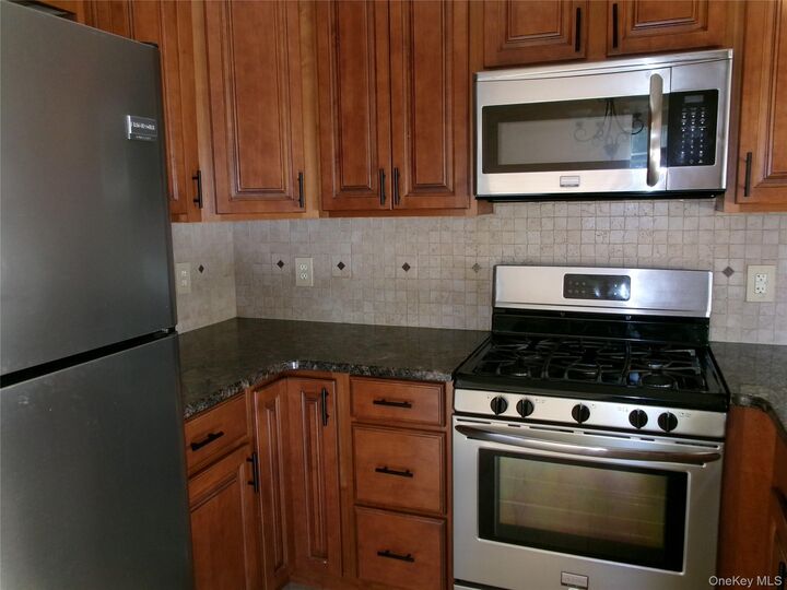Property Photo: 28 Lexington Hill 6 NY 10926