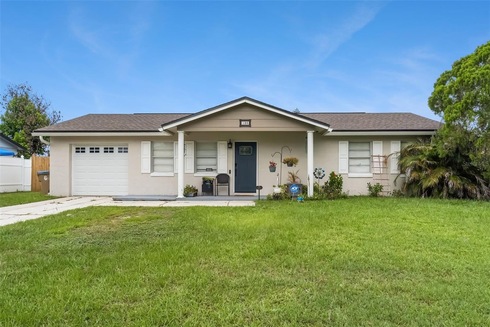 Property Photo: 120 Milta Lane FL 34743