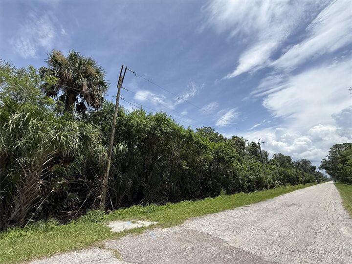 Property Photo: 5997 Kracker Avenue FL 33534