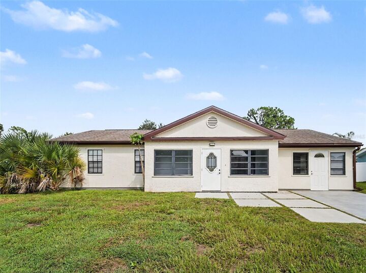 Property Photo:  4060 Avanti Circle  FL 34287 