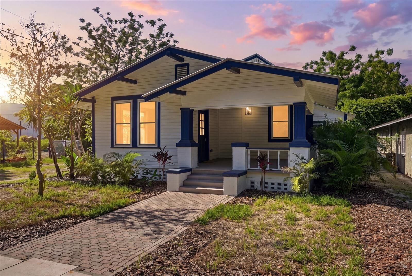 Property Photo:  511 E Frances Avenue  FL 33602 