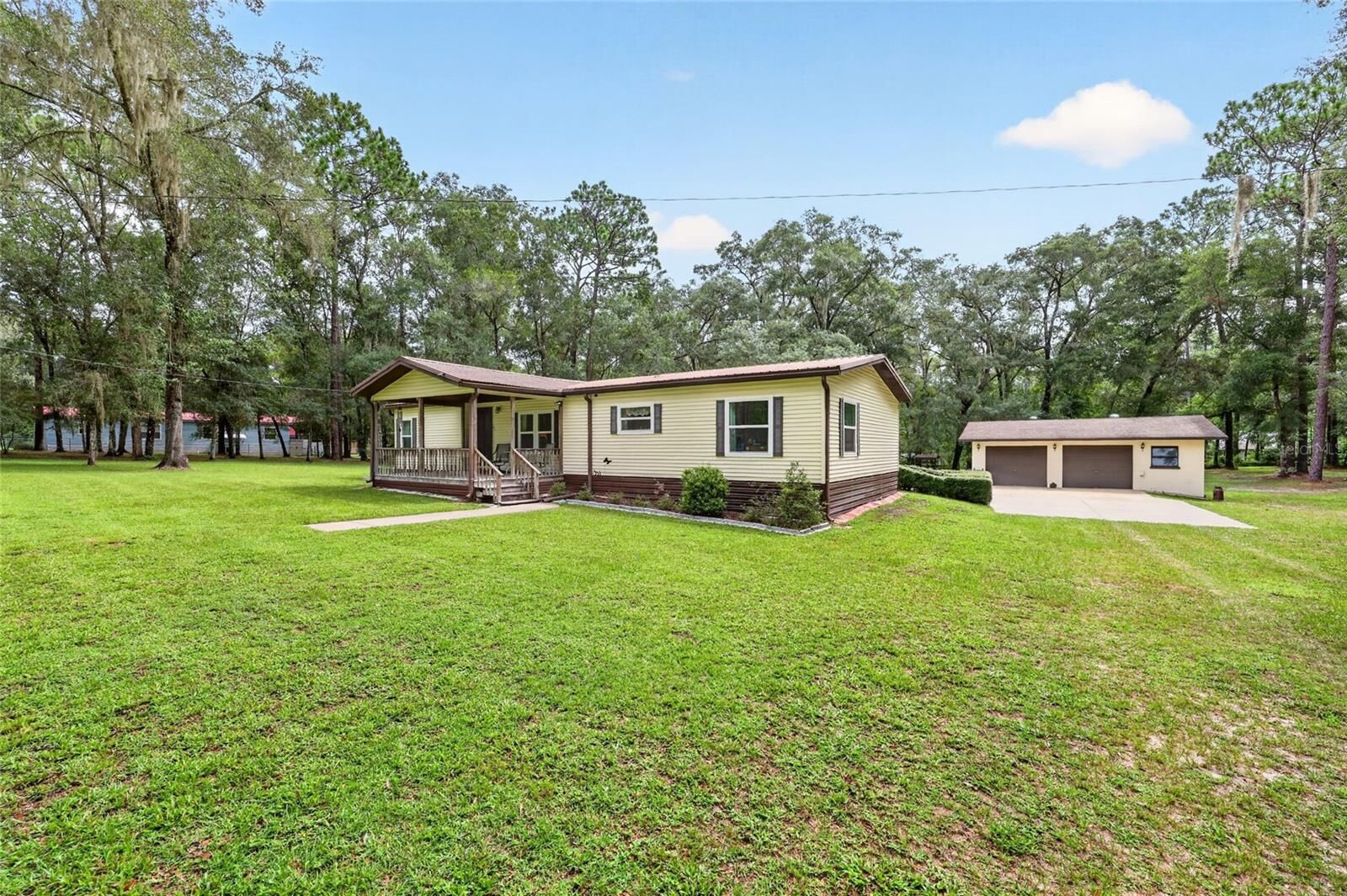 Property Photo:  7727 Cr 659  FL 33513 