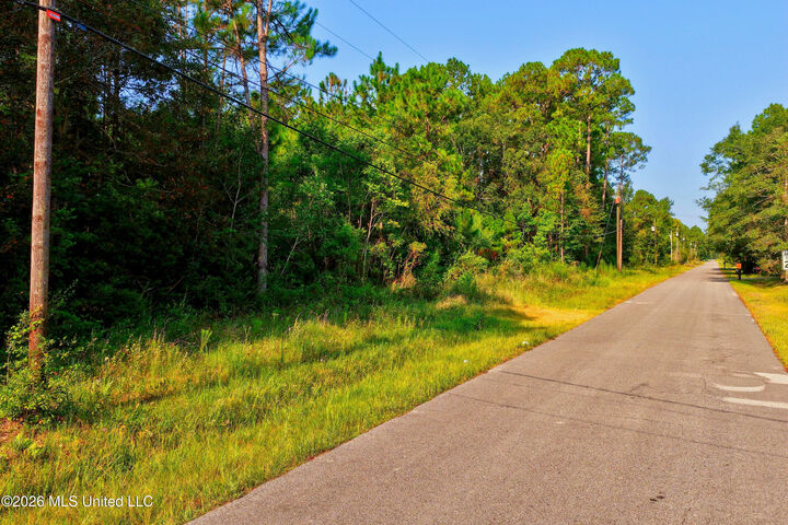 Property Photo:  1715 Laurel Glen Road  MS 39553 