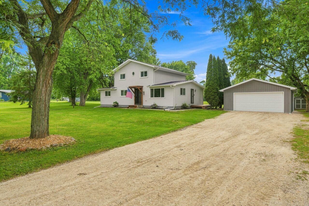 Property Photo:  W7457 Lincoln Rd  WI 54979 