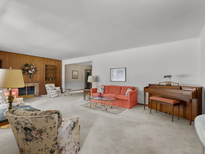 Property Photo: 1127 Lincoln Blvd WI 54220