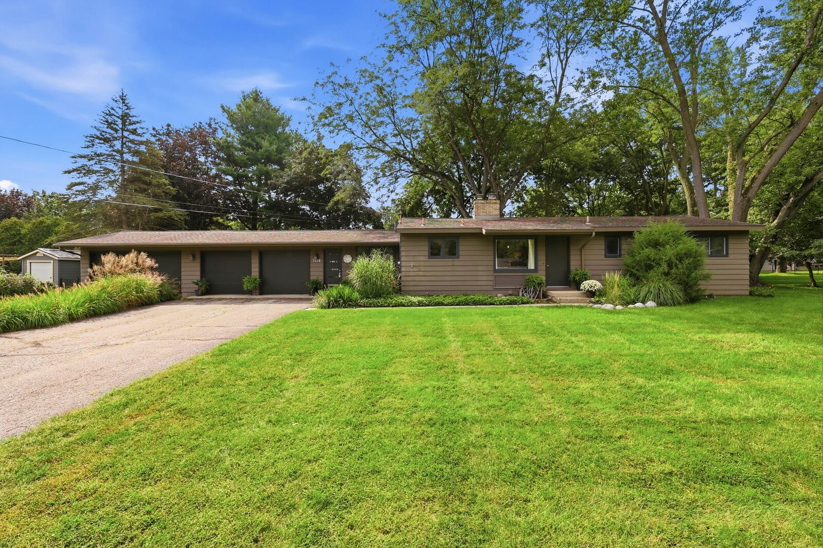 Property Photo:  7284 Grachen Drive SE  MI 49546 