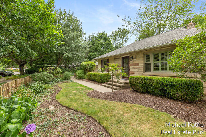 Property Photo:  590 Hoffman Street  MI 49453 