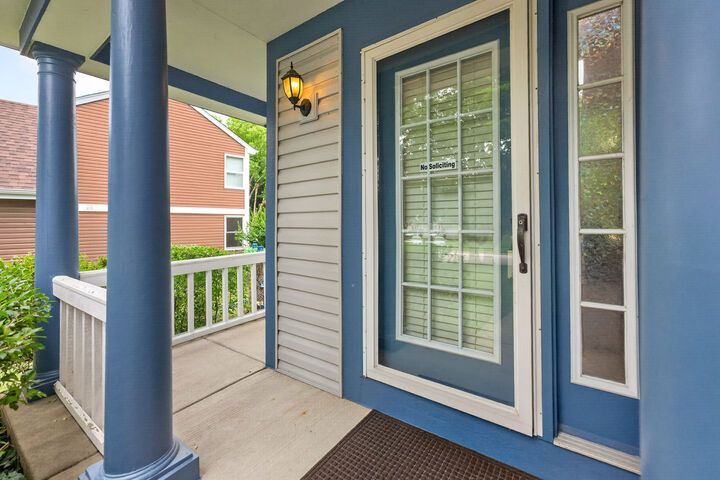 Property Photo:  23 Linden Court  IL 60177 