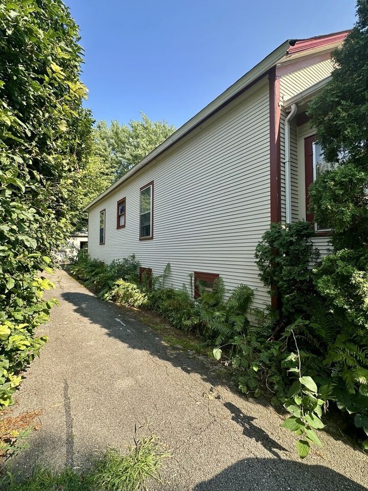 Property Photo: 269 N Benton Street IL 60067