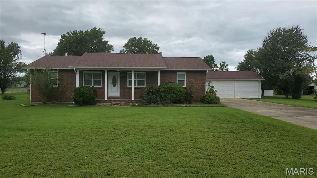 Property Photo: 302 Bohannon Street MO 63801