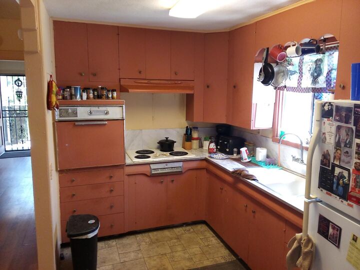 Property Photo: 407 Thrasher Avenue CA 95354