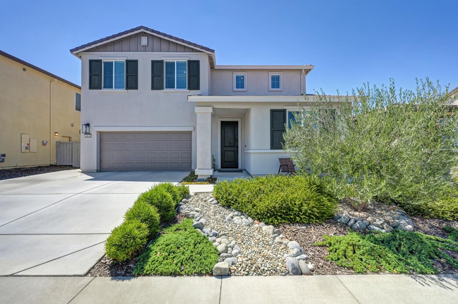 Property Photo:  2009 Skipping Stone Way  CA 95747 