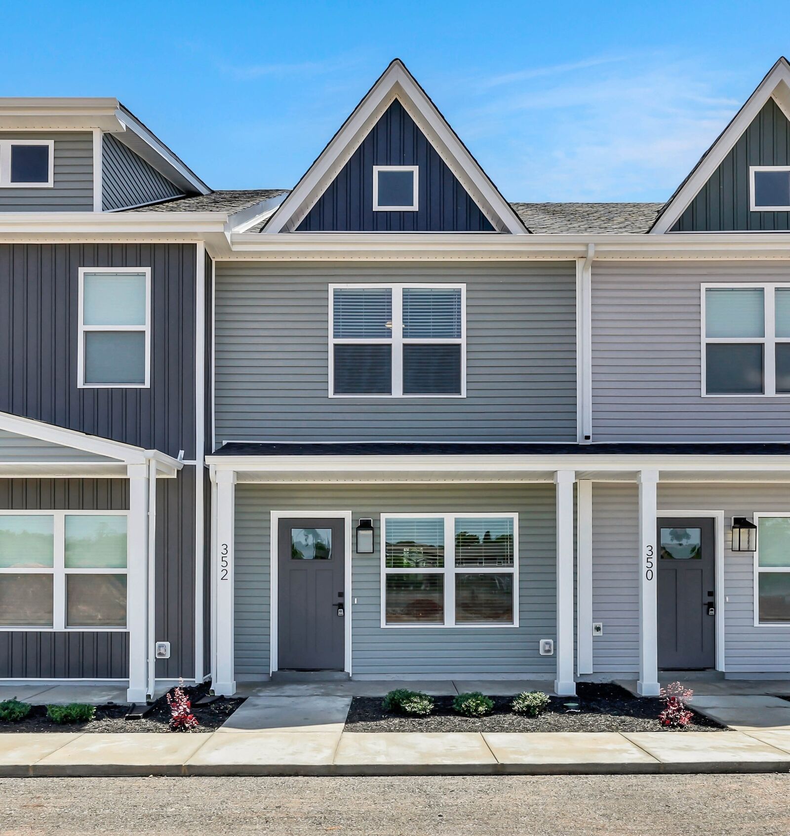 Property Photo: 356 Front Ridge Cir TN 37040
