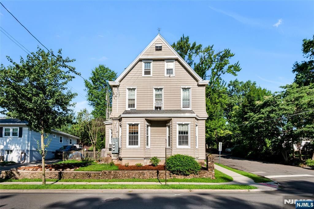 Property Photo:  809 Park Avenue  NJ 07661 