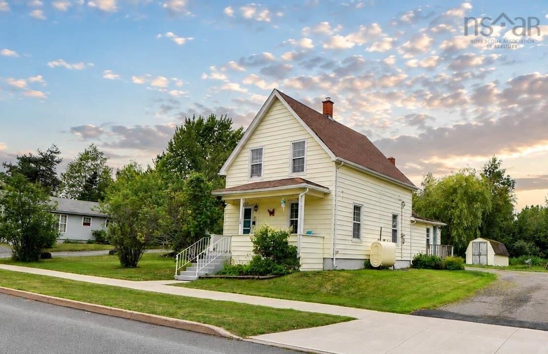 Property Photo:  38 St. Bernard Street  NS B0K 1S0 