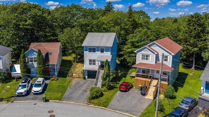 215 James Street — photo 1