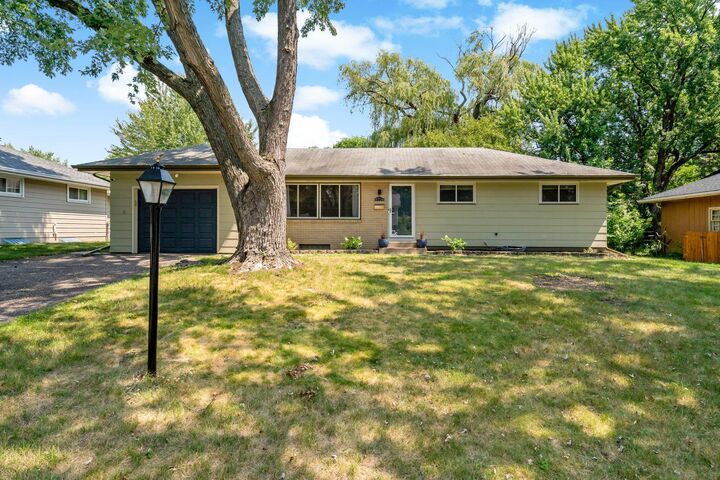 Property Photo:  4724 Oregon Avenue N  MN 55428 