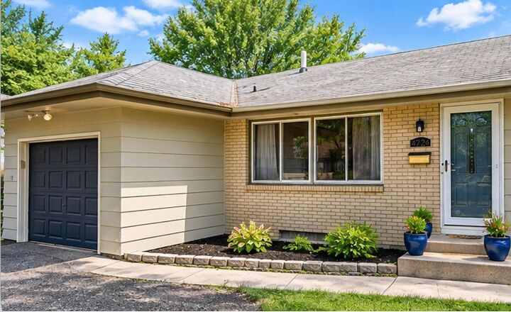 Property Photo: 4724 Oregon Avenue N MN 55428