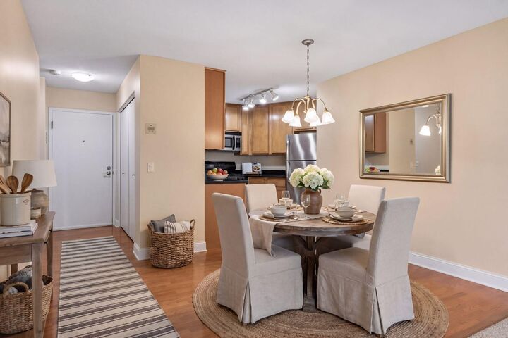 Property Photo:  3540 Hennepin Avenue 316  MN 55408 