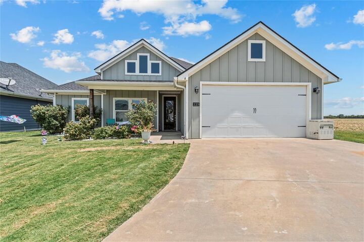 Photo de la propriété: 225 Swan Lake TX 76708