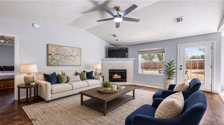Property Photo:  819 Tunbridge Drive  AR 72712 