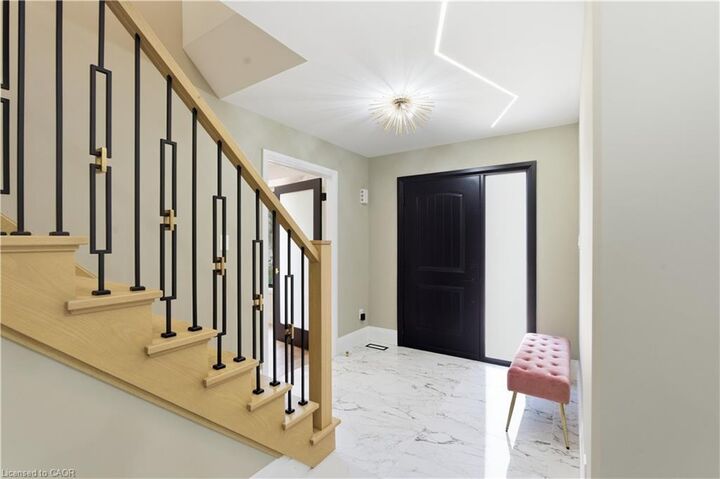 Property Photo:  11 Bridlewood Drive  ON N1G 4A5 