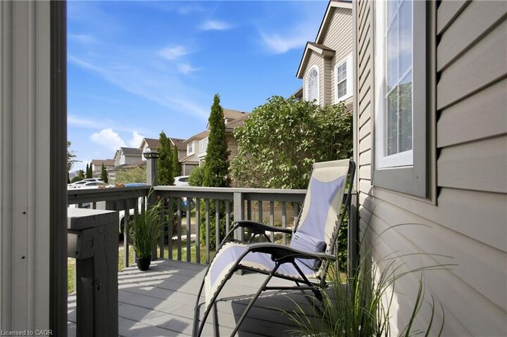 Property Photo: 801 Hunters Gate Crescent ON N4V 1G3
