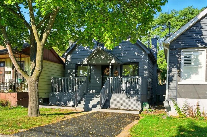 Property Photo: 9 Alice Street ON L8H 4R5