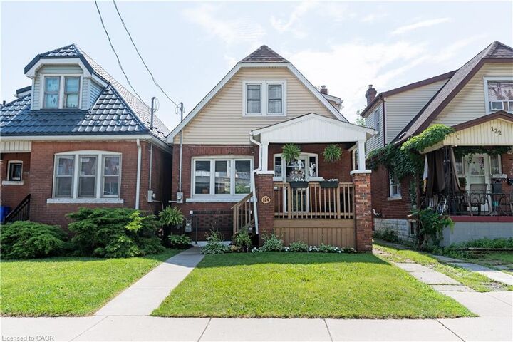 124 Balsam Avenue N — photo 1