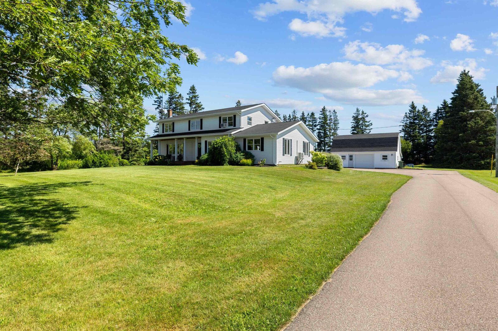 Property Photo:  386 Broadway Street N  PE C0B 1M0 