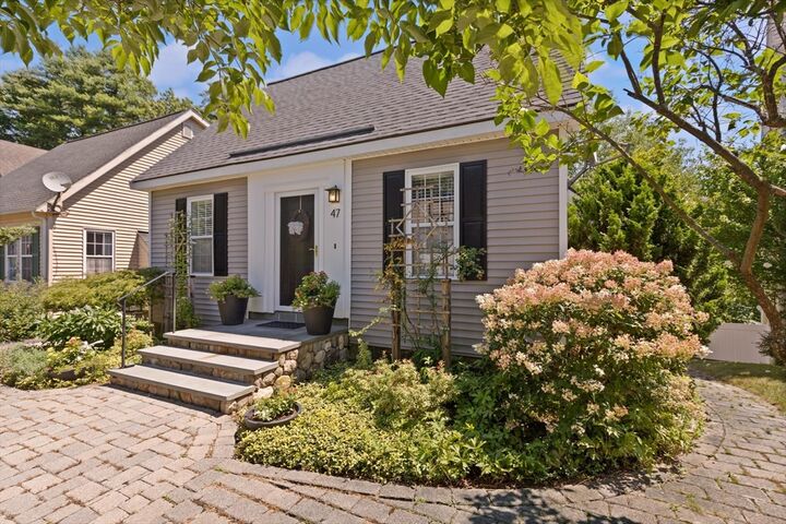Property Photo:  47 Lilac Cir 47  MA 01752 