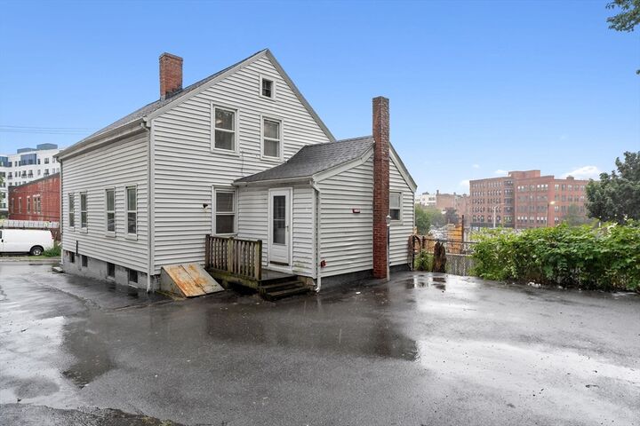 Property Photo:  13 Oxford St  MA 01902 