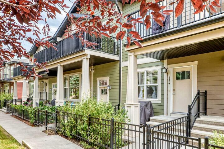 Property Photo:  154 Cranford Walk SE  AB T3M 1R5 