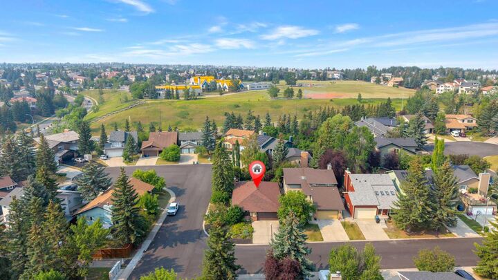 Property Photo: 80 Edforth Way NW AB T3A 3W2