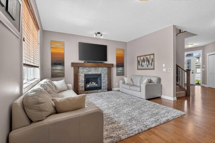 Property Photo: 159 Sherwood Crescent NW AB T3R 0G3