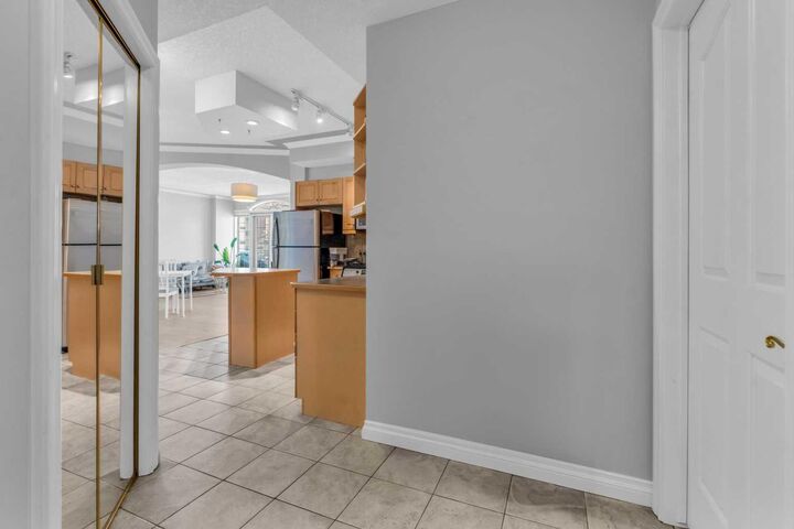 Property Photo:  1315 12 Avenue SW 303  AB T3C 0P6 