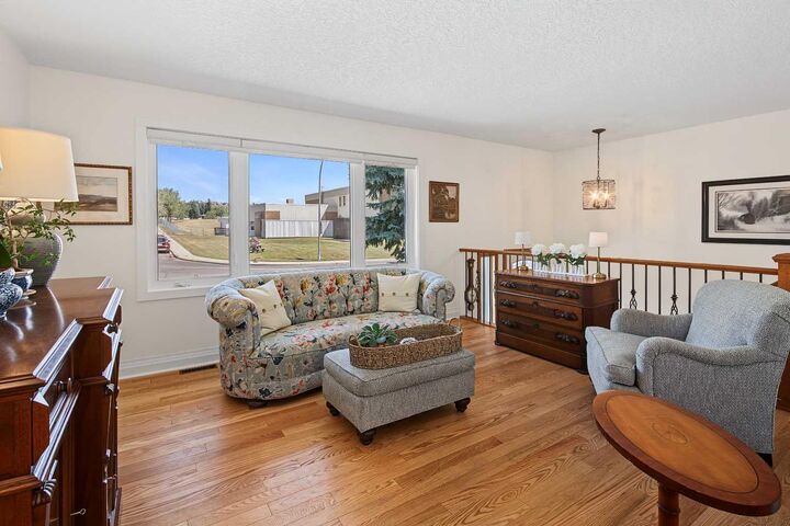Property Photo: 5523 Dalhart Road NW AB T3A 1S3