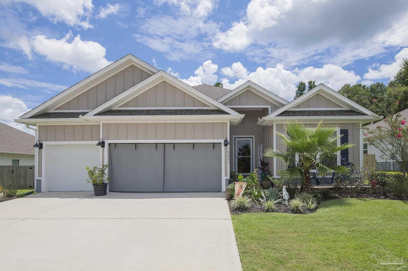 Property Photo: 10821 Blacktail Loop FL 32526