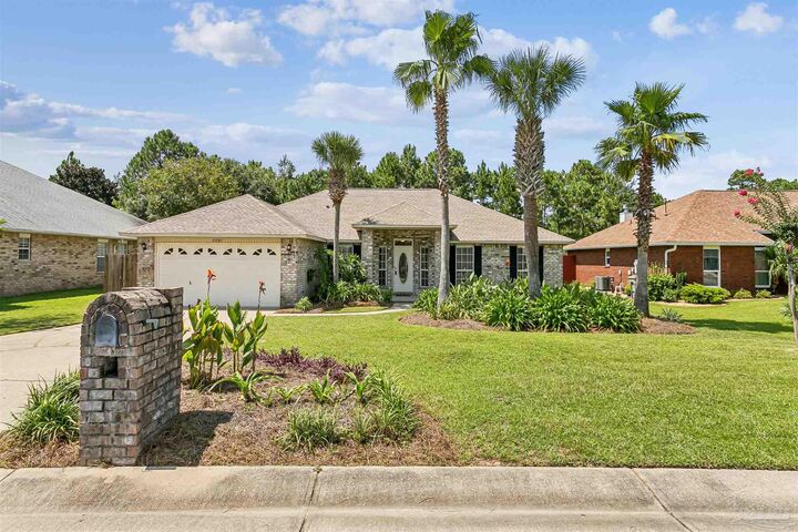 Property Photo: 5397 Keel Dr FL 32507
