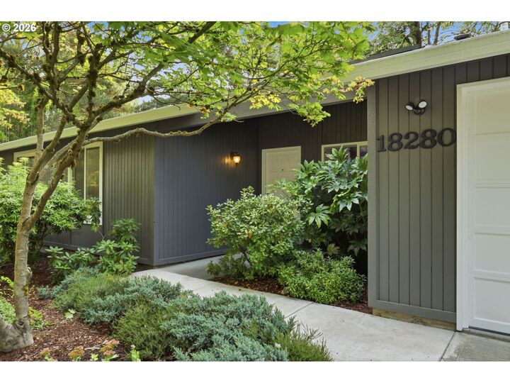 Property Photo:  18280 Indian Creek Dr  OR 97035 