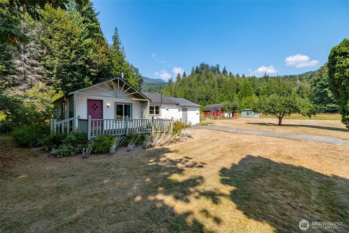 Property Photo: 47627 Van Horn Lane WA 98237