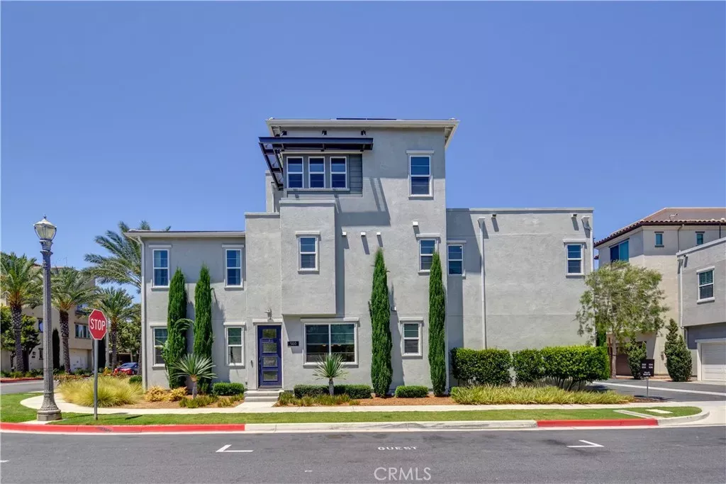 Property Photo:  500 S Motif  CA 92805 