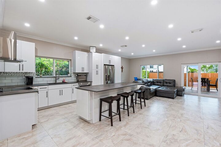 Property Photo: 15717 SW 138th Ter FL 33196