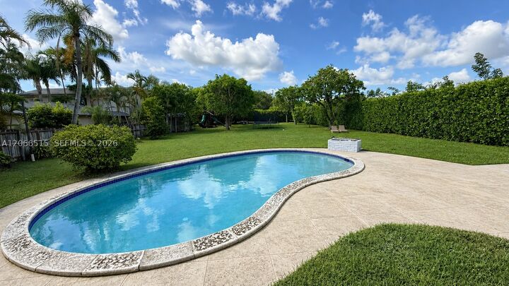 Property Photo:  7550 SW 75th St  FL 33143 
