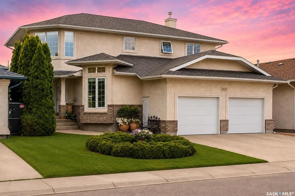 Property Photo:  3025 Birch Crescent  SK S4S 7J3 