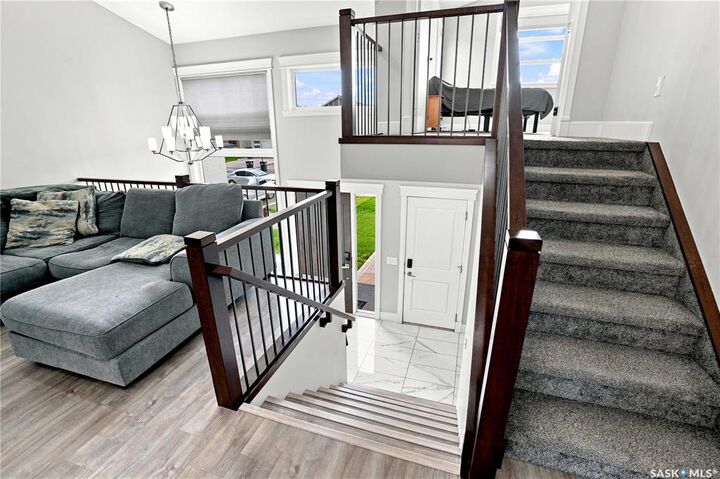 Property Photo: 670 Fast Crescent SK S7W 0X1