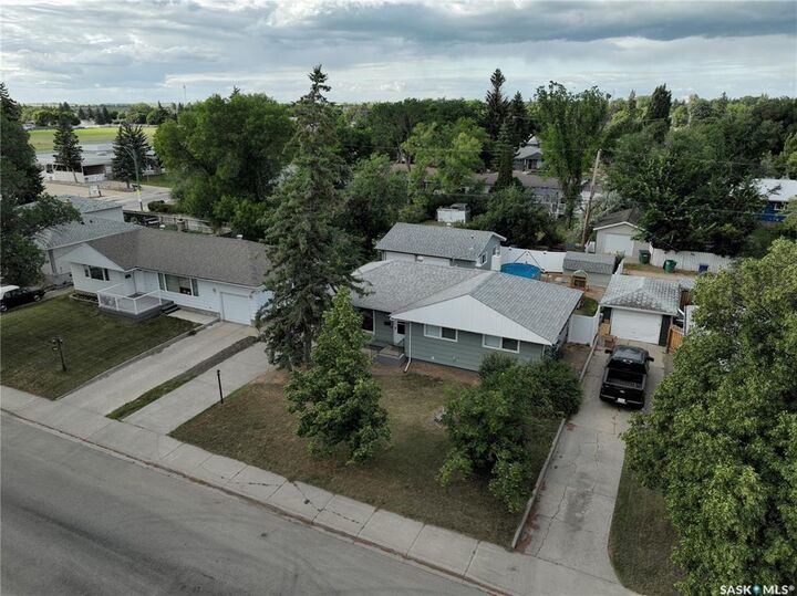Property Photo:  1054 Grace Street  SK S6H 3C3 